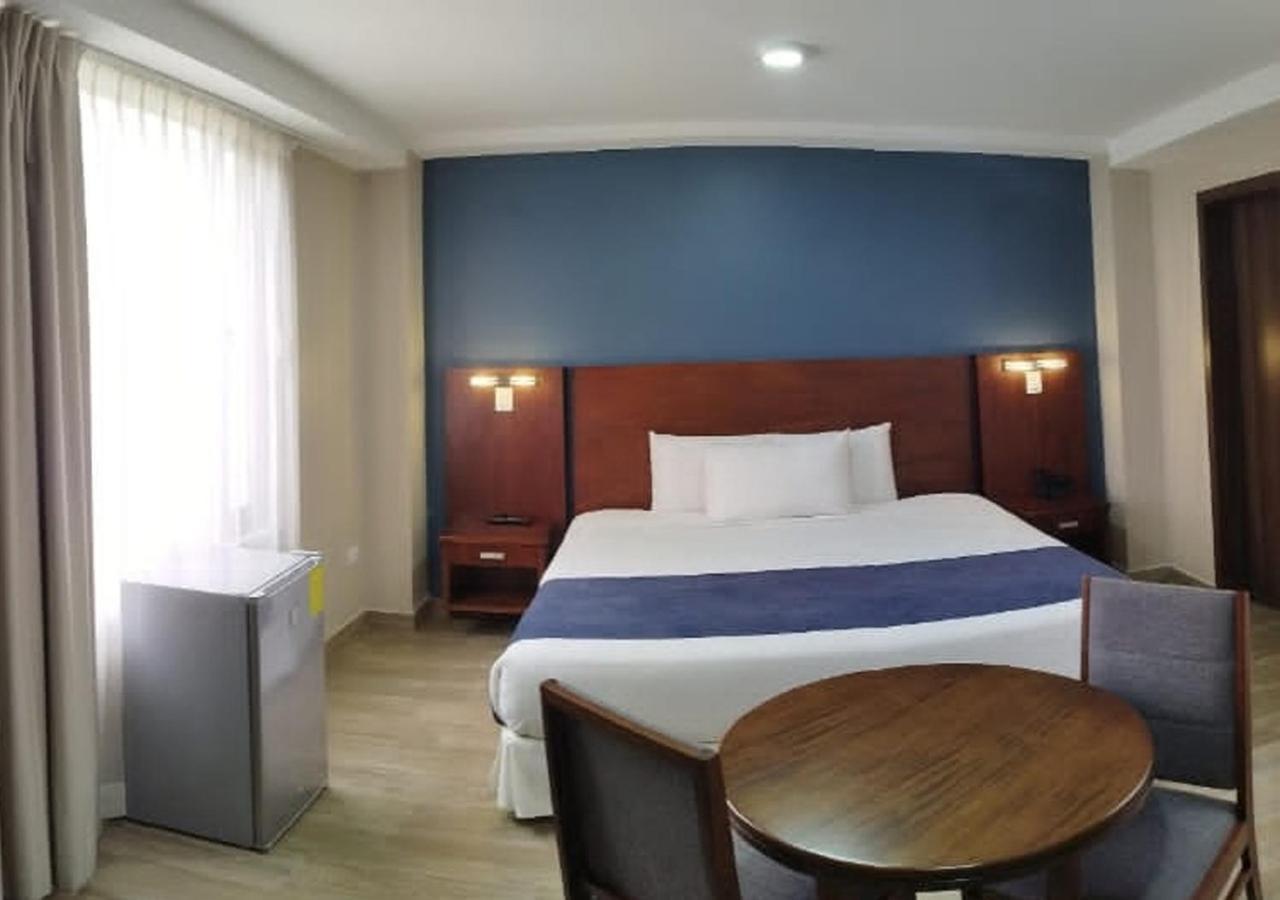 Hotel San Agustin Plaza Latacunga Exteriör bild