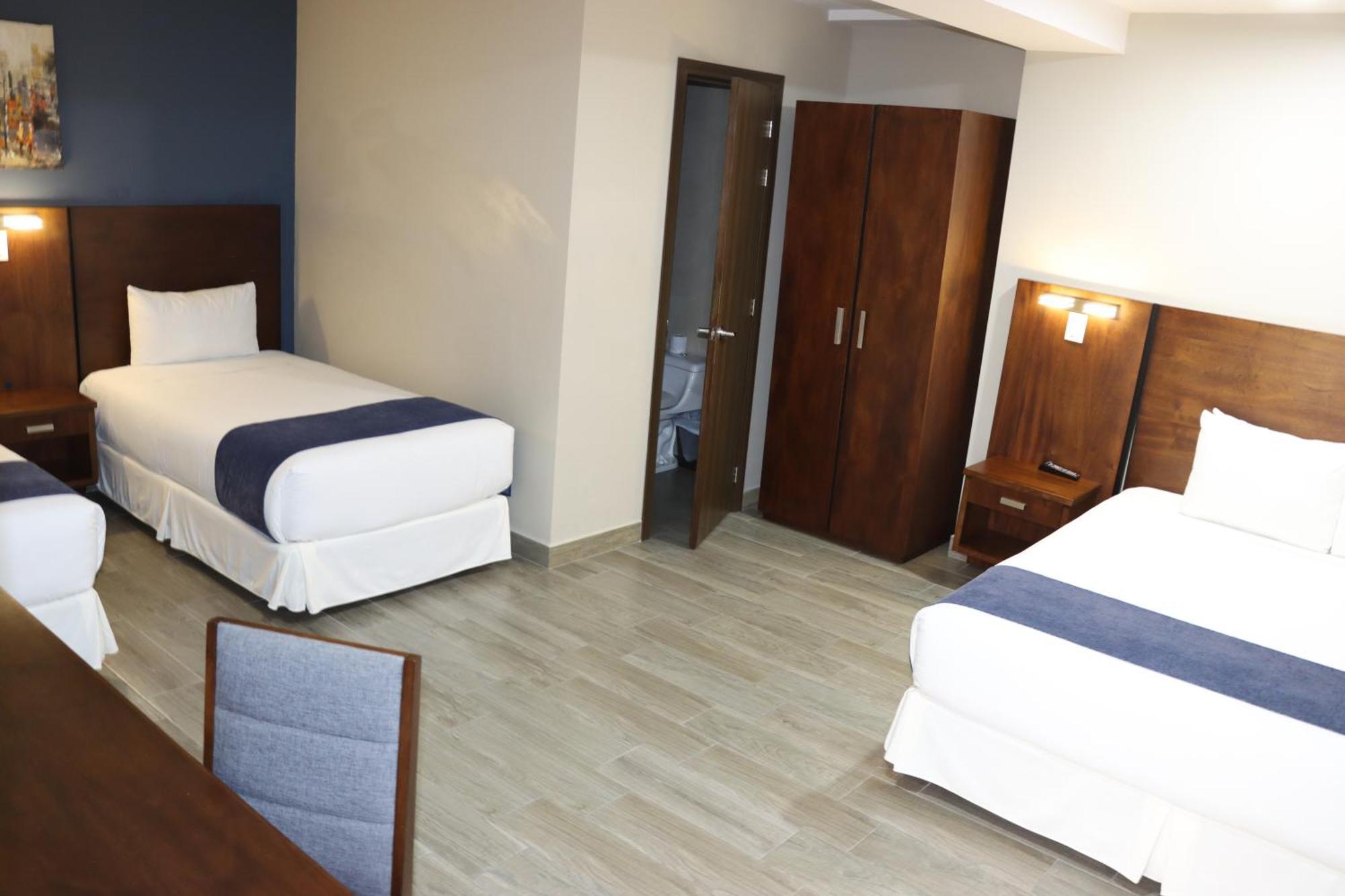 Hotel San Agustin Plaza Latacunga Exteriör bild