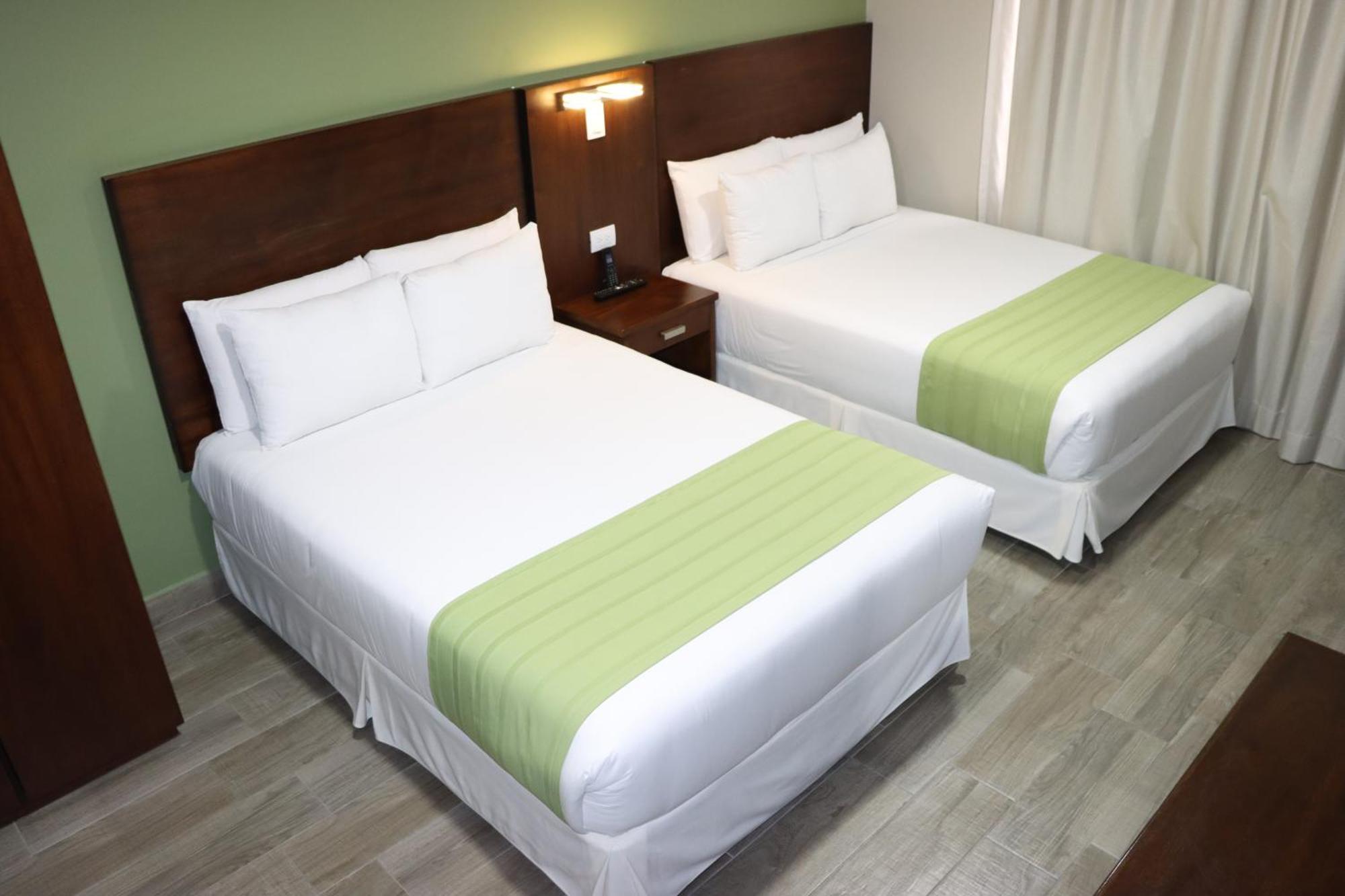 Hotel San Agustin Plaza Latacunga Exteriör bild
