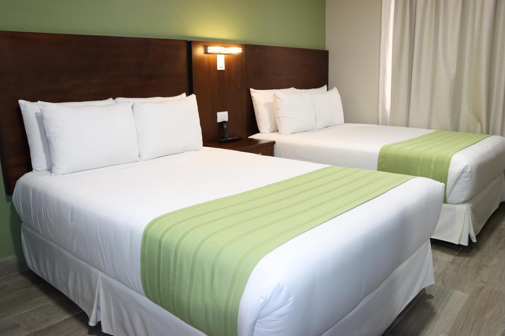 Hotel San Agustin Plaza Latacunga Exteriör bild