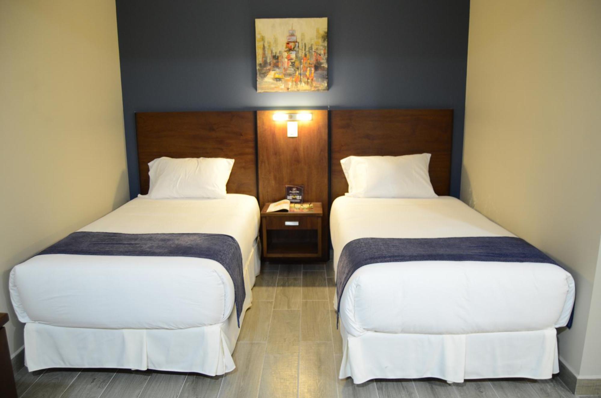 Hotel San Agustin Plaza Latacunga Exteriör bild