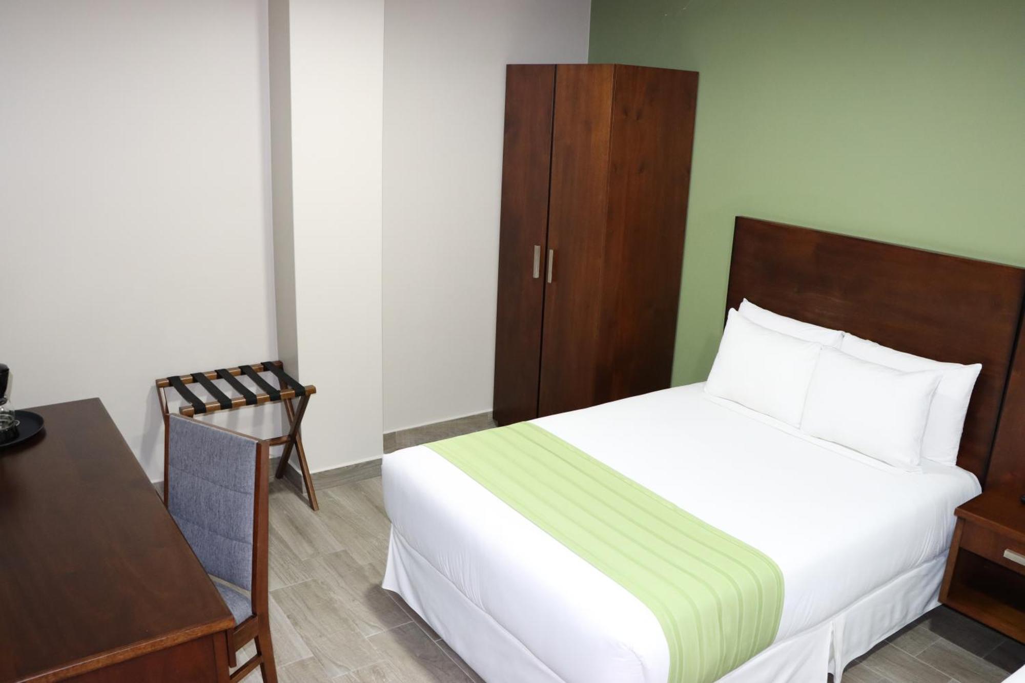 Hotel San Agustin Plaza Latacunga Exteriör bild