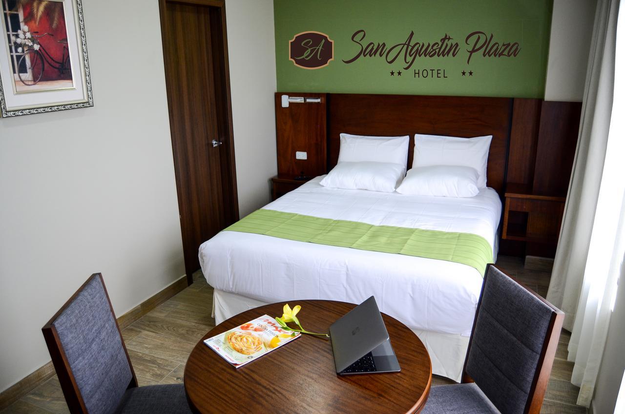 Hotel San Agustin Plaza Latacunga Exteriör bild